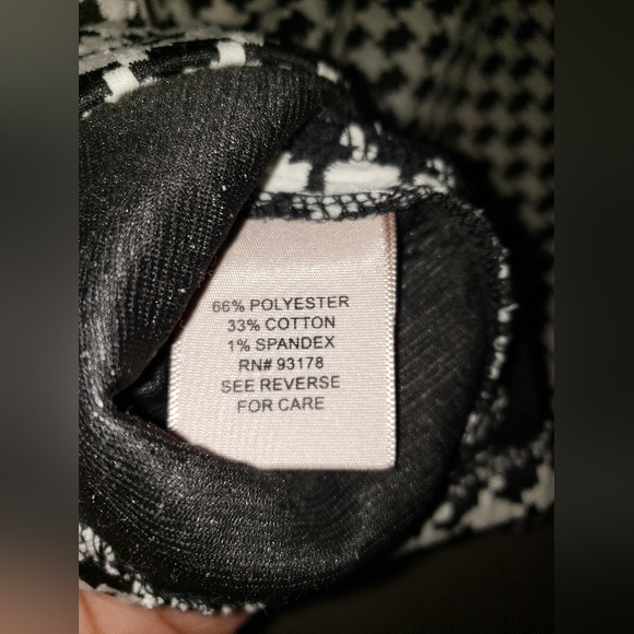 Philosophy Black and White Patterned Skirt - Picture 5 of 6